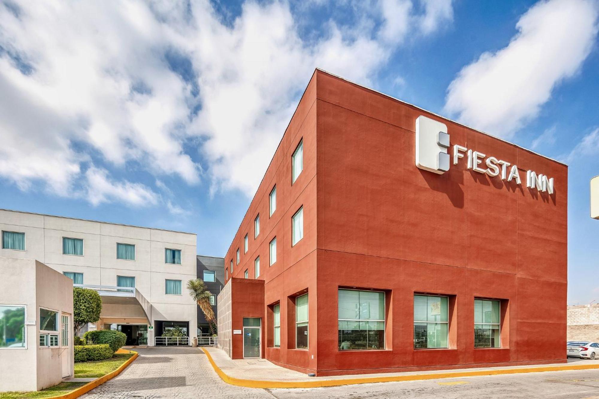 Fiesta Inn Express San Luis Potosi Oriente Bagian luar foto